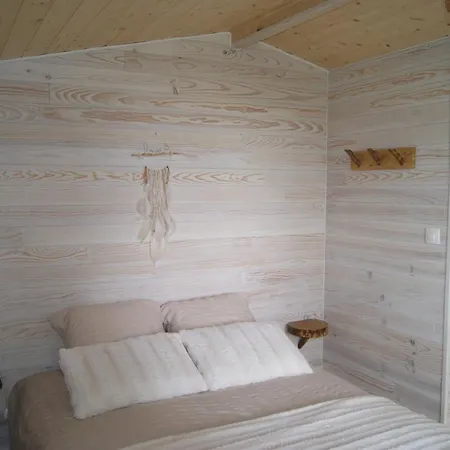 Les De Gros Bois Prailles