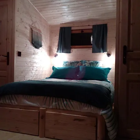 Les De Gros Bois Prailles