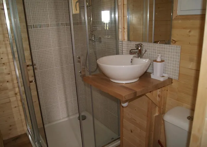 Les De Gros Bois Bed & Breakfast Prailles