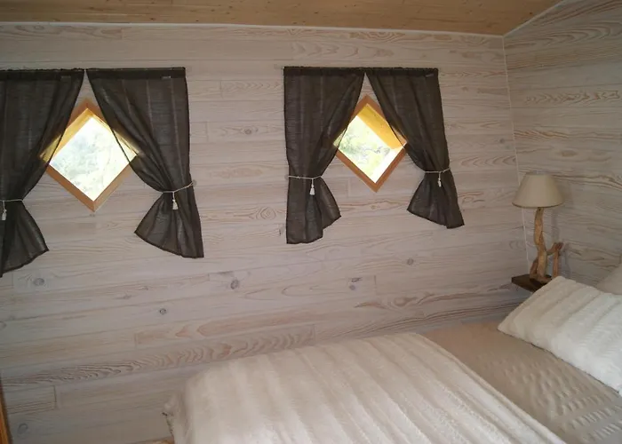 Les De Gros Bois Bed & Breakfast