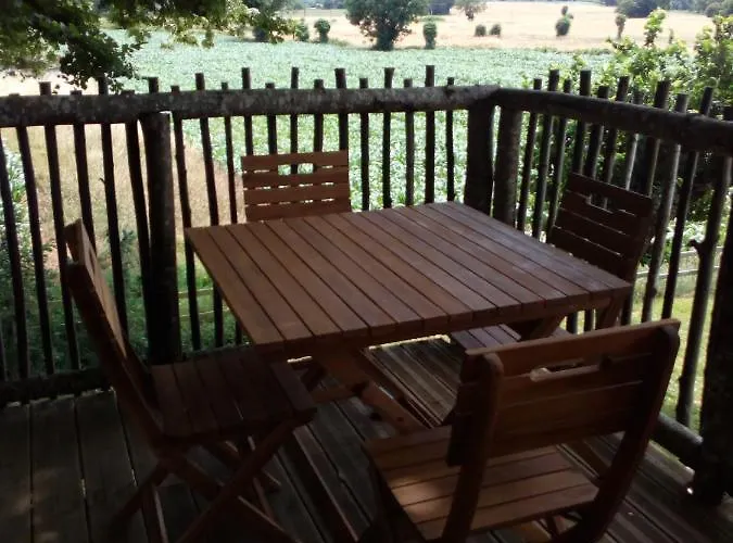 Bed & Breakfast Les De Gros Bois 3*