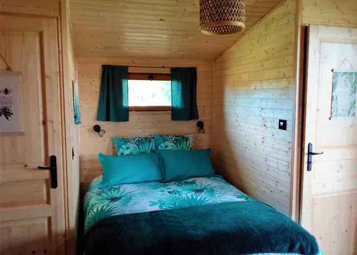 Les De Gros Bois Bed & Breakfast 3*