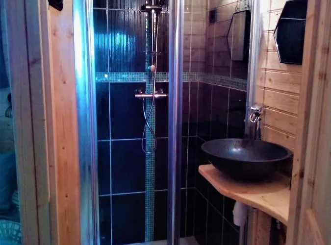 Les De Gros Bois Bed & Breakfast Prailles